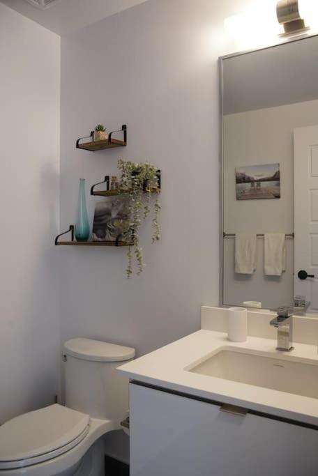 Cozy South View Suite Overlooking The Nature Trail Innisfil ภายนอก รูปภาพ