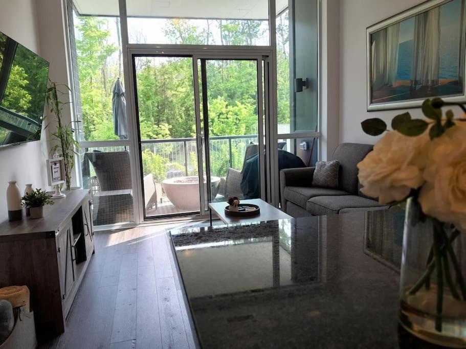 Cozy South View Suite Overlooking The Nature Trail Innisfil ภายนอก รูปภาพ